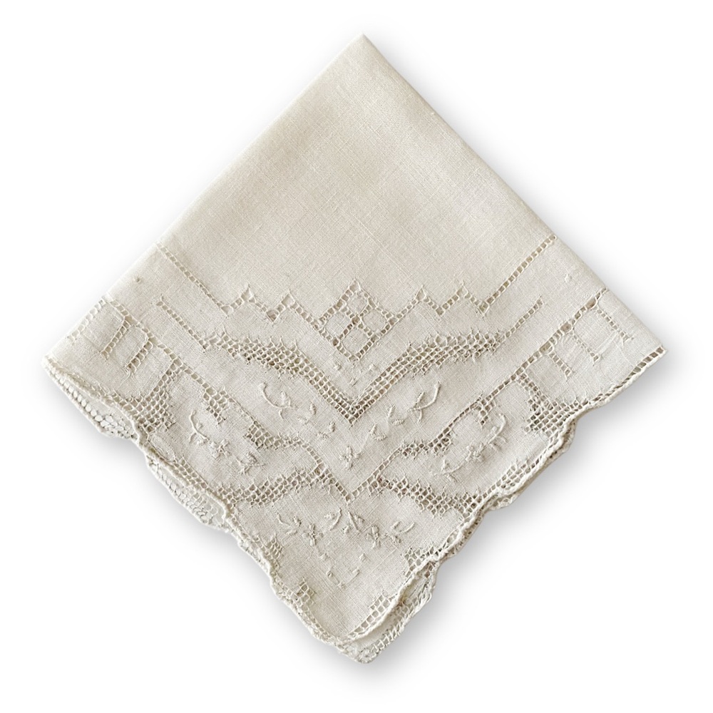 Antique Midcentury Off White Linen Floral Scalloped Embroidered Handkerchief